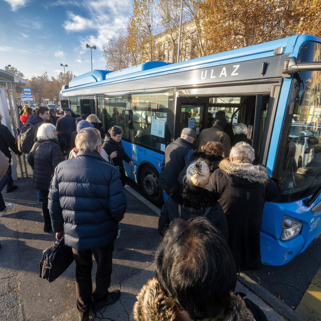 Gužve u autobusu, ilustracija
