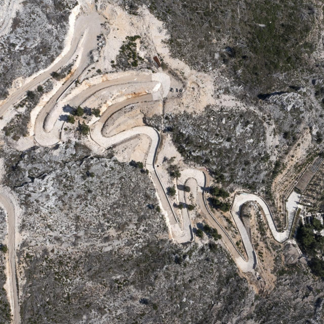 Panorama uvale Vruja, jednog od simbola devastacije i bespravne gradnje