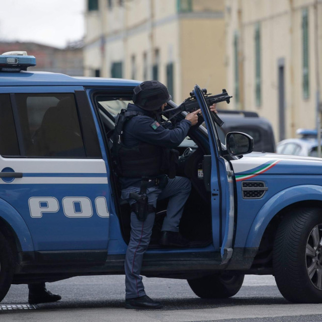 Talijanska policija, ilustracija