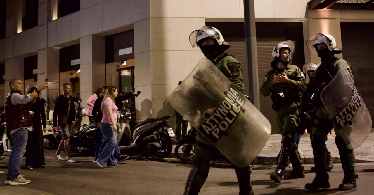 Na Kreti v napadu oborožene skupine umrli najmanj dve osebi