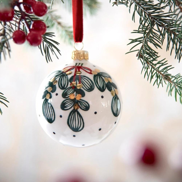 No. 3 Christmas L - 30 eura; S - 25 eura