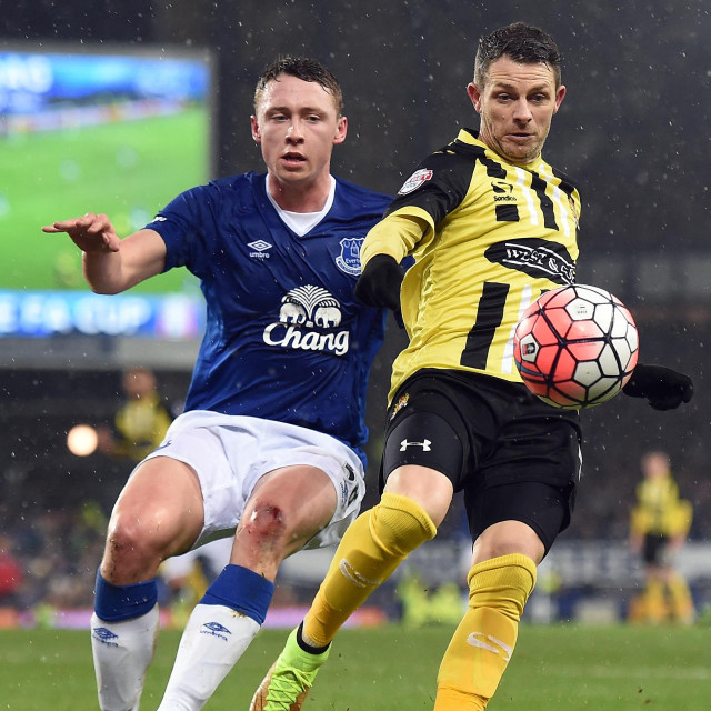 Jamie Cureton (desno)