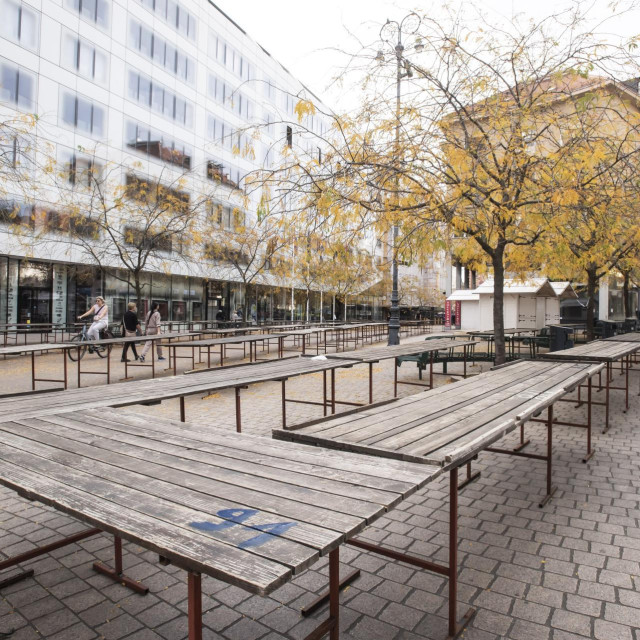 Klupe su već na novoj lokaciji