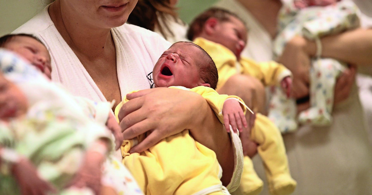 Ministarstvo demografije: U četiri mjeseca rođeno 656 djece više, 33 buduća razreda