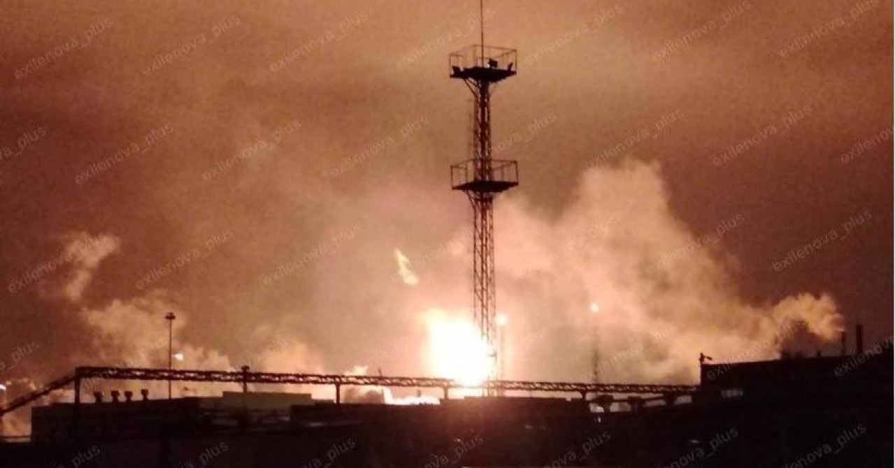VIDEO Vatrena noć u Rusiji i okupiranom dijelu Ukrajine, gorjele rafinerije i elektrane, zatvoreni aerodromi