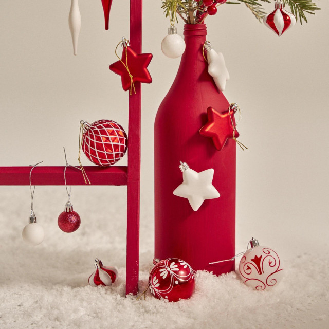 Set kuglica za bor 50 komada - 7,99 eura