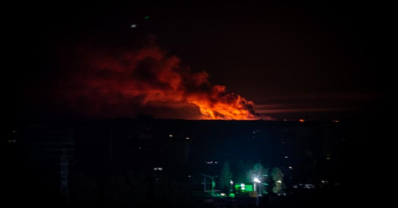 VIDEO Veliki bljeskovi obasjavali noćno nebo, eksplozije potresle rafineriju ključnu za opskrbu ruske vojske