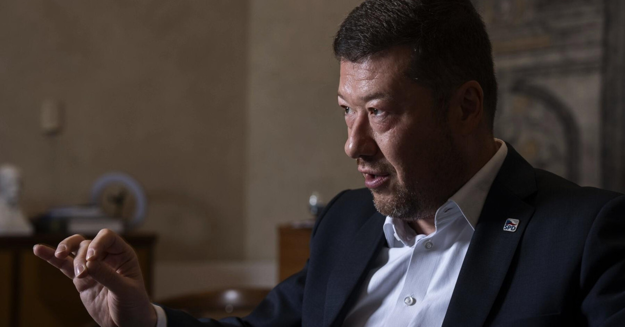 Tomio Okamura radikalni je desničar i novi šef češkog parlamenta. Ovo je njegov prvi potez na funkciji