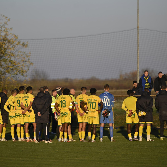 Igrači Istre ispred svojih navijača