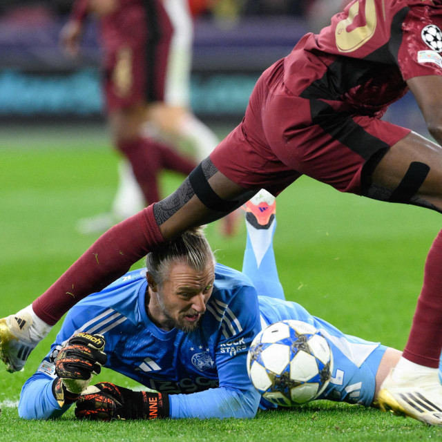 Golman Remko Pasveer 