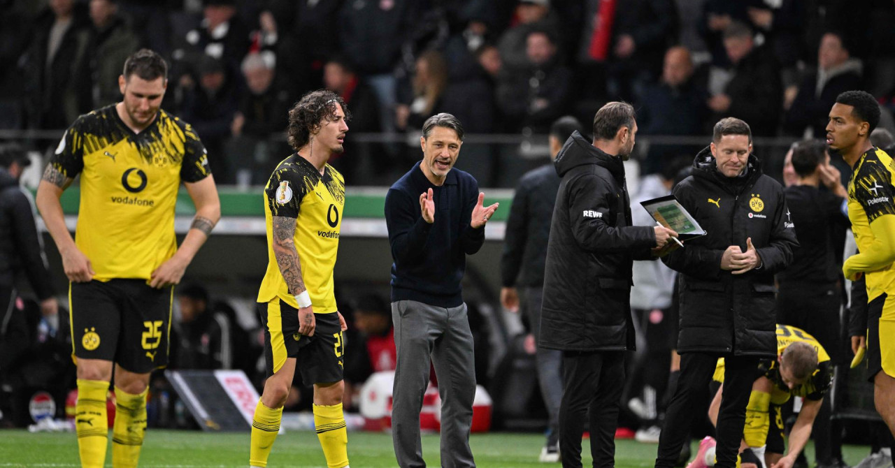 Niko Kovač i njegovi igrači proveli više od dva sata zatvoreni u zrakoplovu