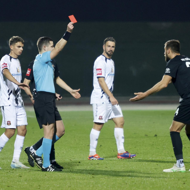 Mario Tadić zaradio crveni karton zbog pljuvanja suparničkog igrača