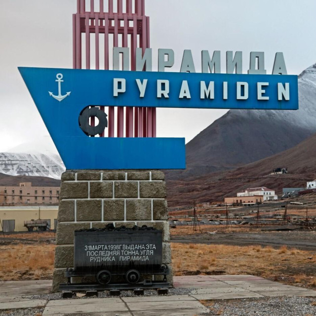 Pyramiden, napušteno rusko naselje i rudarska zajednica na Spitsbergenu, Svalbard