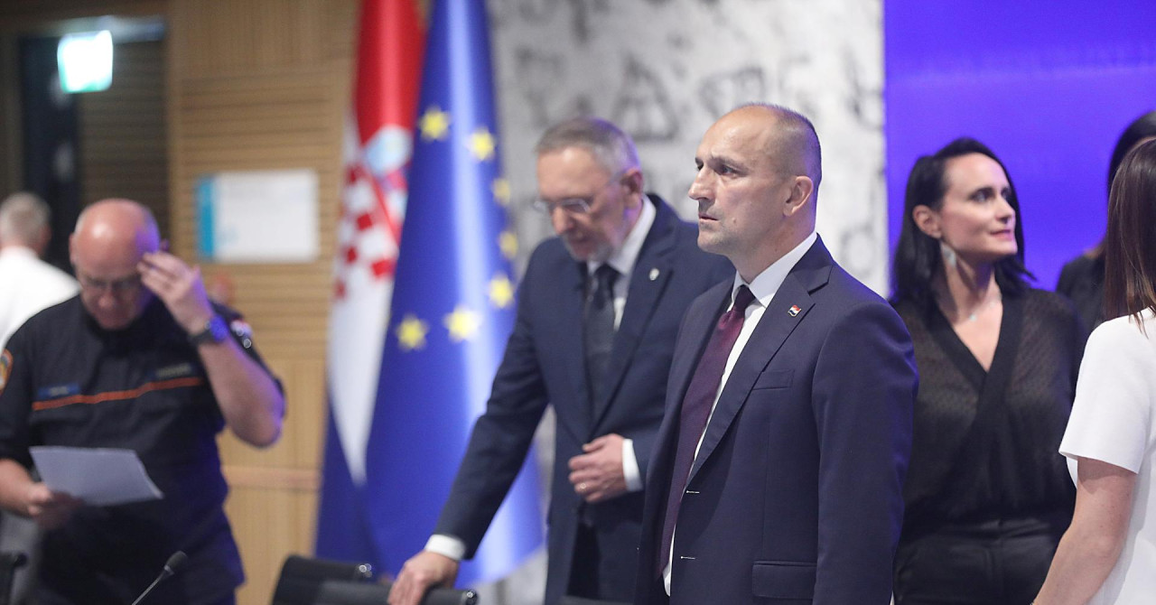 Anušić i Božinović: Izložbe nisu problem, već termini njihova održavanja