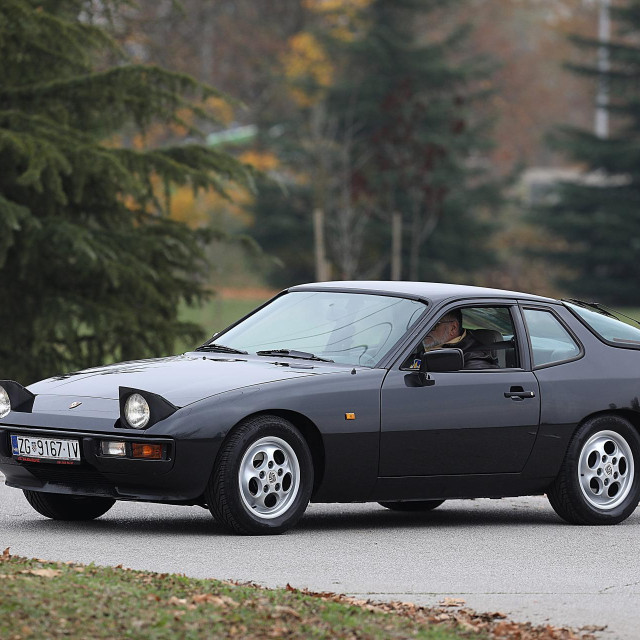 Porsche 924S