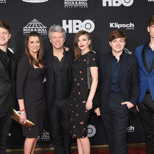 Jon Bon Jovi s obitelji na okupu