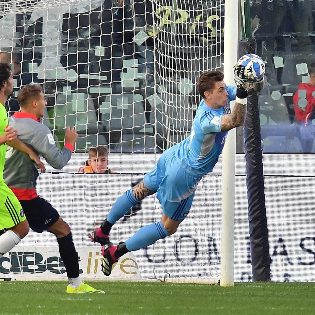 Adrian Šemper brani za Pisu