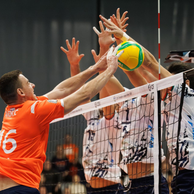 Bugarski blok bio je previsoka prepreka za Lea Andrića i suigrače mu iz Murse