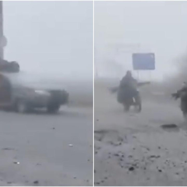 Ruski vojnici u koloni razbijenih vozila