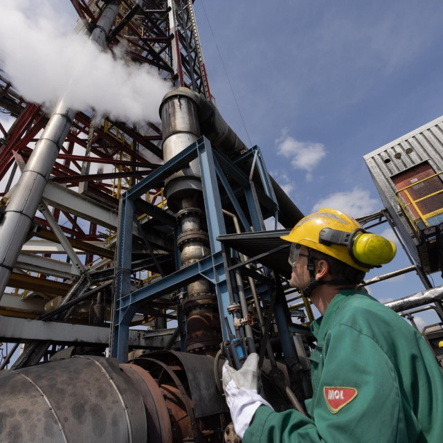 Rafinerija u Szazhalombatti