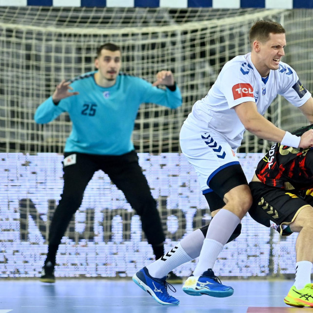 Matej Mandić u utakmici Zagreba i Magdeburga