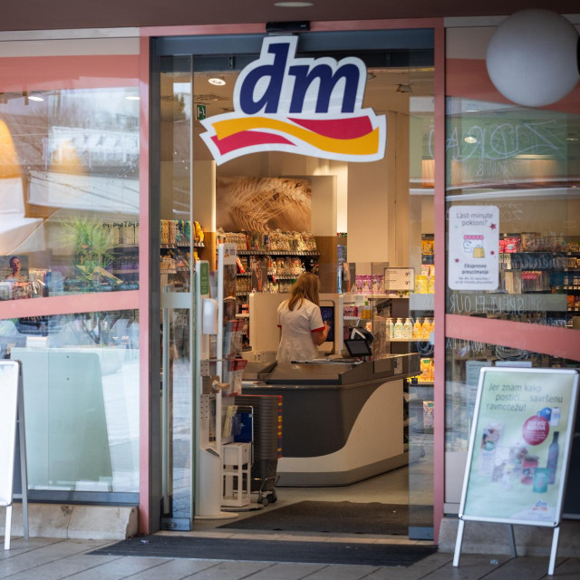 Trgovina dm-a