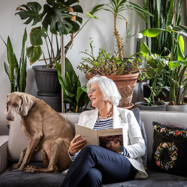 S ljubimocom, vajmarskim goničem Coco Chanel
 