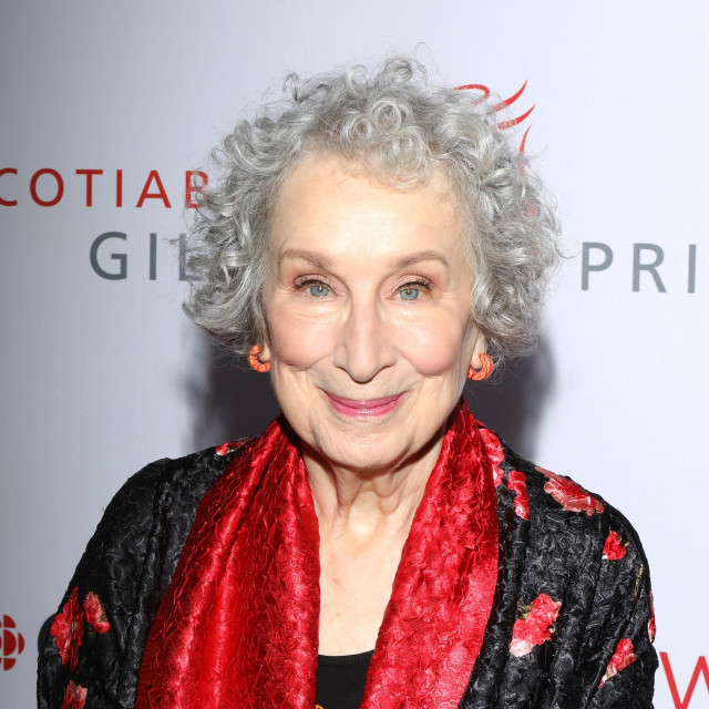 Iza sebe ima preko pedeset knjiga a odnedavno i prve momoare