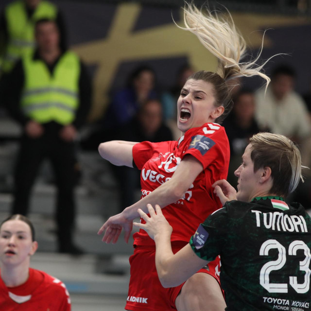 Katarina Pandža i Matea Pletikosić