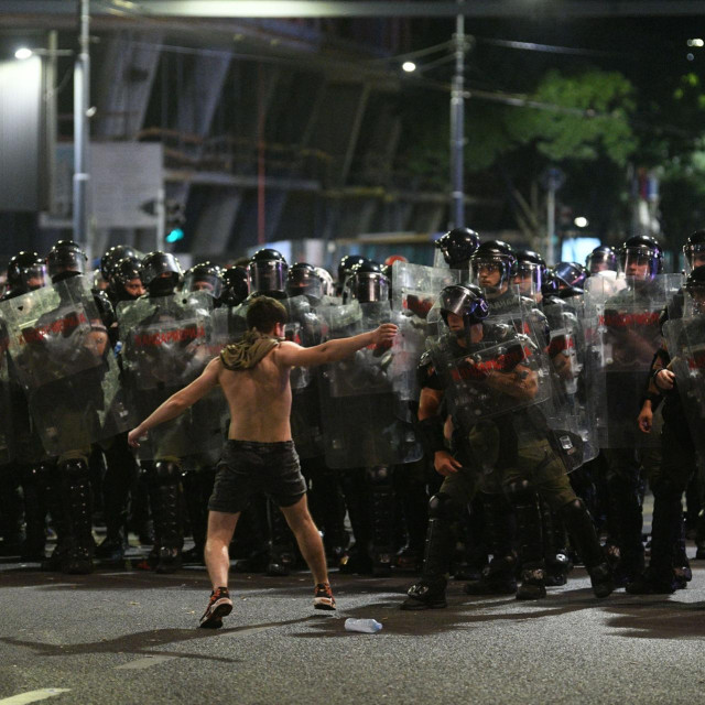 Srbijanska policija, ilustracija