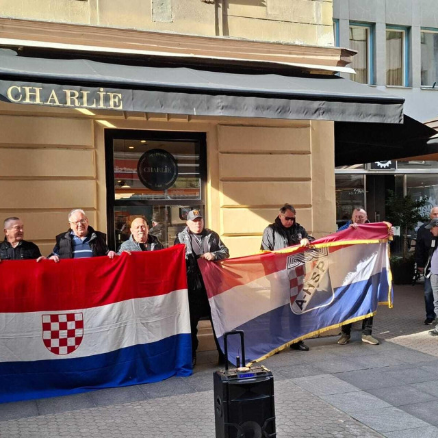 Prosvjed Autohtone - Hrvatske stranke prava u Gajevoj