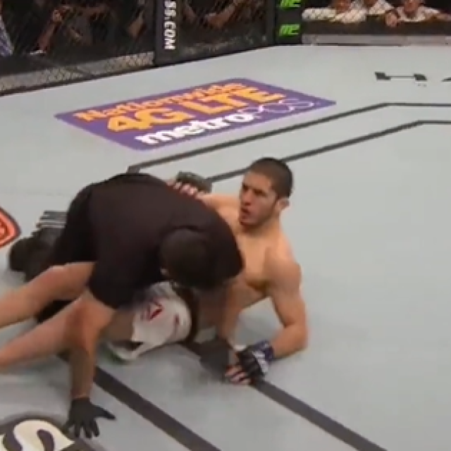 Adriano Martins vs. Islam Mahačev