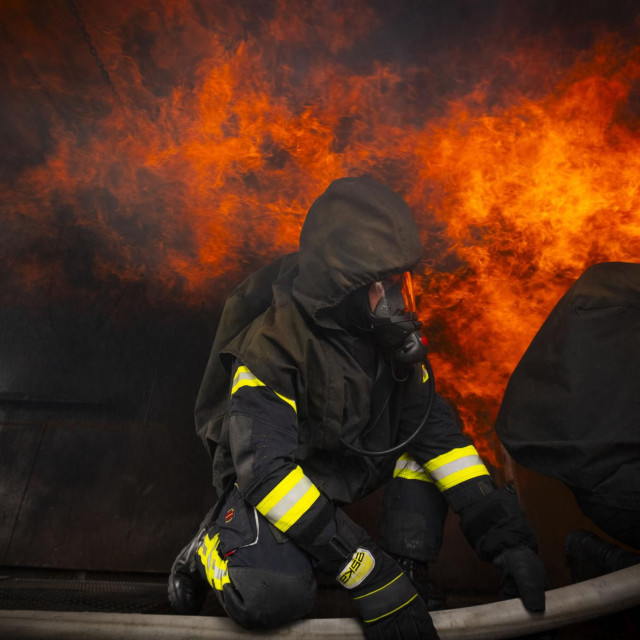 Ilustracija, vatrogasac