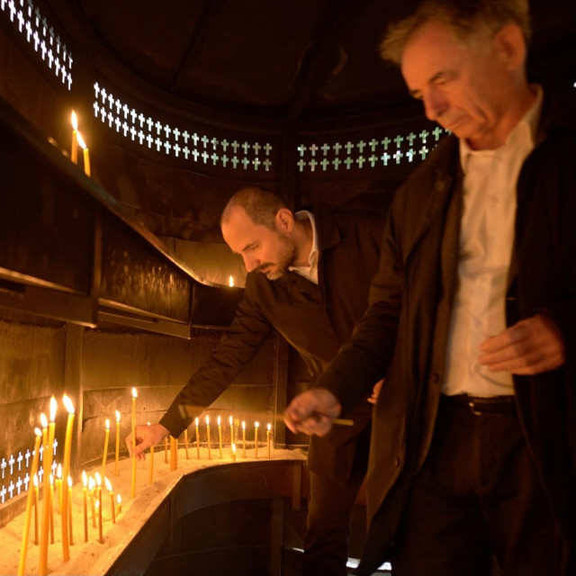 Milorad Pupovac zapalio svijeću