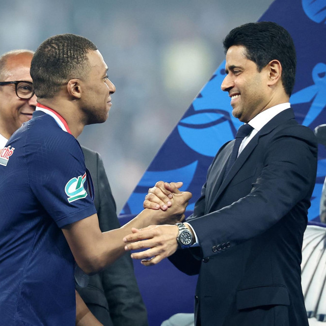 Predsjednik PSG-a Nasser Al-Khelaifi i Kylian Mbappe
