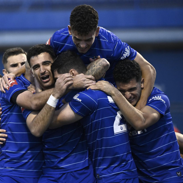 Igrači Dinama u proslavi pogotka