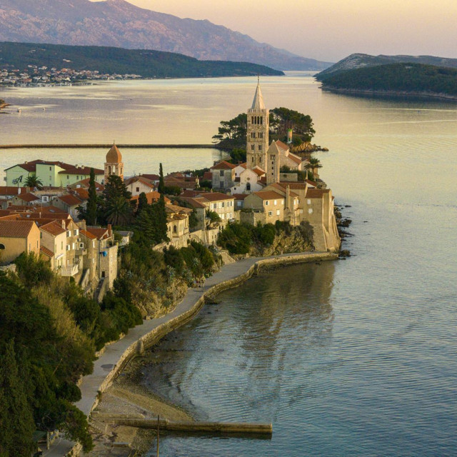 Grad četiri zvonika