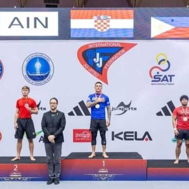 Luka Vuksan na postolju