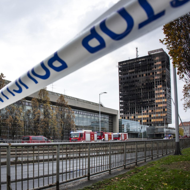 Oštećeni Vjesnikov neboder