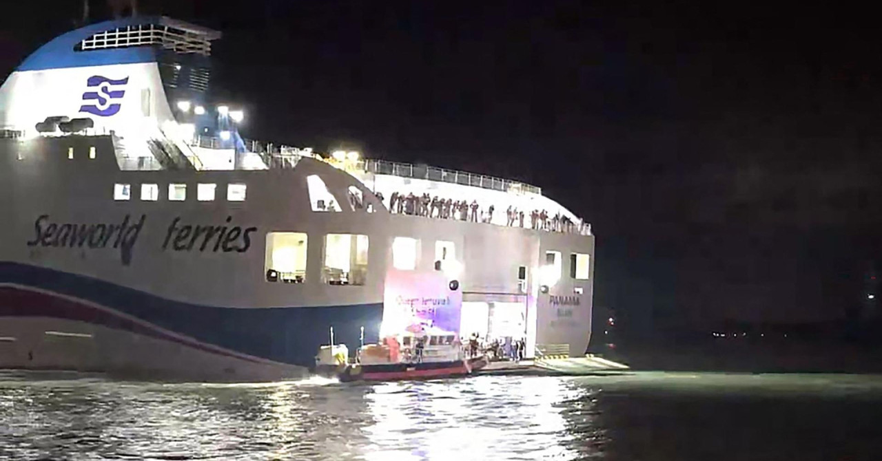 Nasukao se trajekt s 267 putnika i članova posade, u tijeku je akcija spašavanja