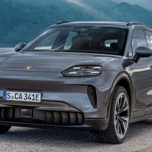 Porsche Cayenne Electric