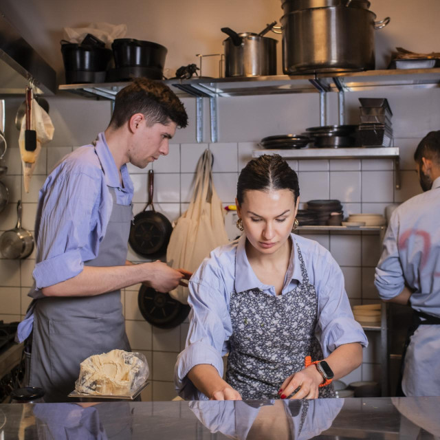 Chefica Ivana Bekavac, 201 Studio u Petrovoj ulici