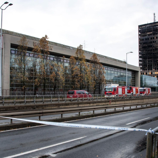 Izgoreni Vjesnikov neboder