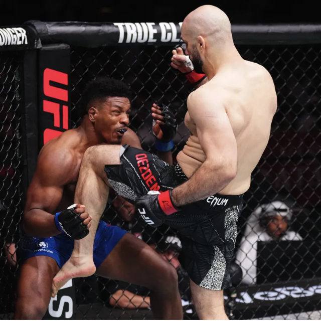 Alonzo Menifield (lijevo) vs. Volkan Oezdemir (desno) | UFC Katar