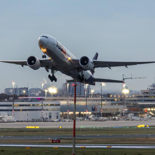 Avion polijeće iz zračne luke Köln-Bonn, ilustracija