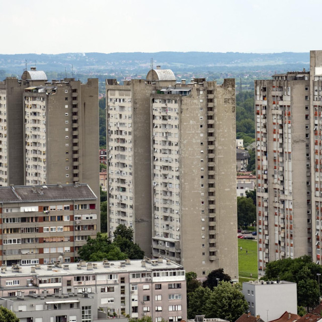 Pogled na nebodere u Ulici braće Domany, sagrađene 1978. godine. 