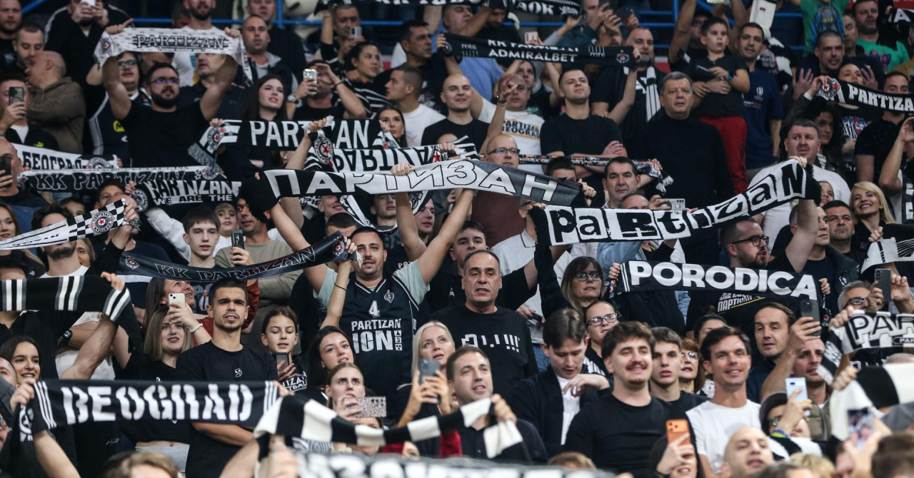 Grobari na utakmici hrvatskog kluba: ‘Nek‘ umre ustaša!‘