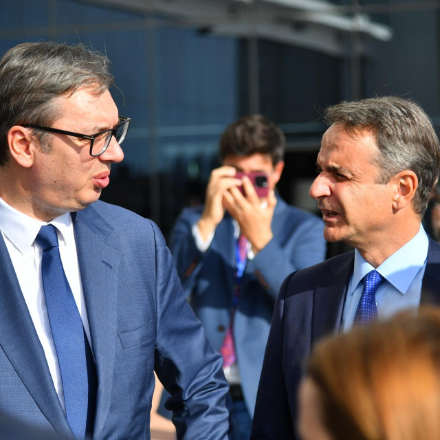 Predsjednik Srbije Aleksandar Vučić i grčki premijer Kyriakos Mitsotakis prilikom summita jugoistočne Europe u Dubrovniku u listopadu prošle godine