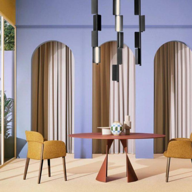 Spoj japanske pedantnosti i talijanskog industrijskog know-howa očituje se u savršenoj preciznosti profila, utora i spojnih elemenata, usavršenih do tolerancije od 0,1 milimetra.