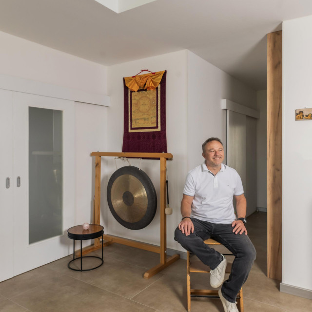 Margito Jušić, vastu savjetnik za interijere